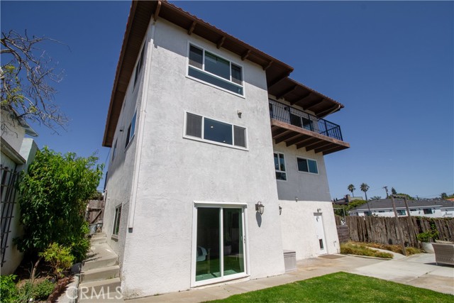 807 El Redondo Avenue, Redondo Beach CA: https://media.crmls.org/medias/cd26611f-a263-47cc-acaa-a818f5af4d1c.jpg