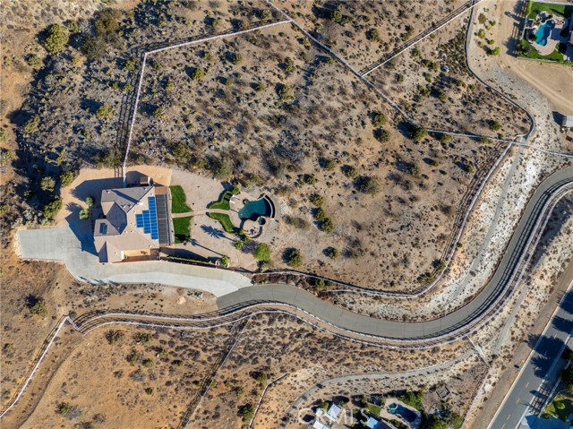 34468 Katrina Street, Acton CA: https://media.crmls.org/medias/cd26b45c-6716-429e-a811-fdafeeb2492b.jpg