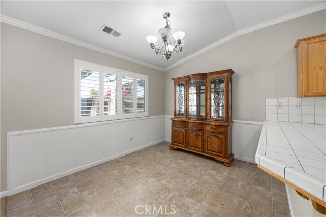 12200 Verdelho Avenue, Bakersfield CA: https://media.crmls.org/medias/cd2766f5-cbb5-48dd-9ccf-b688e934ba67.jpg