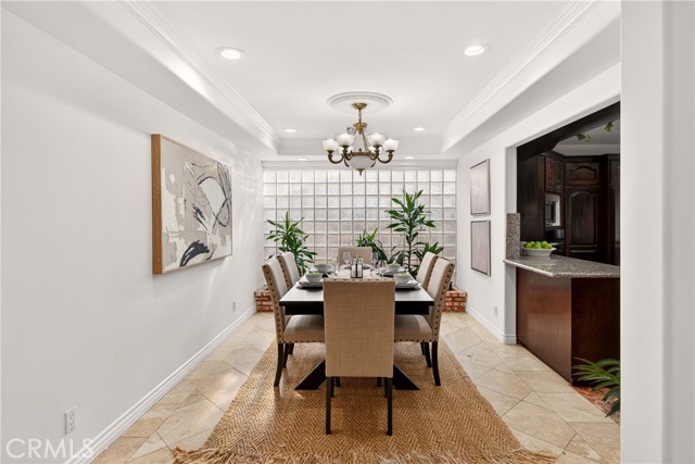 Detail Gallery Image 12 of 60 For 4115 Laurelgrove Ave, Studio City,  CA 91604 - 5 Beds | 3/1 Baths