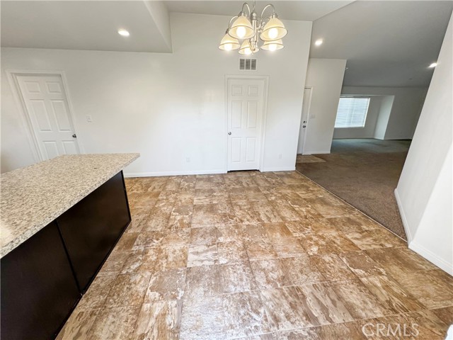 Detail Gallery Image 12 of 42 For 419 Corregidora Ave, Bakersfield,  CA 93307 - 4 Beds | 2 Baths