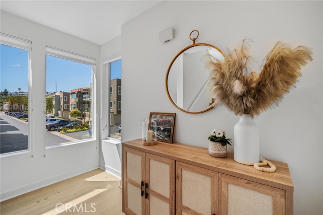 Detail Gallery Image 7 of 22 For 2047 Doheny Way, Dana Point,  CA 92629 - 3 Beds | 4 Baths