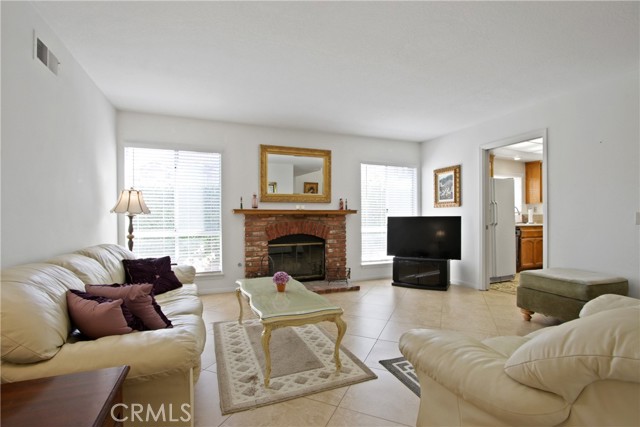 24402 Nugget Falls Lane, Laguna Niguel CA: https://media.crmls.org/medias/cd282321-08b3-4fcd-91b3-b226dff65483.jpg