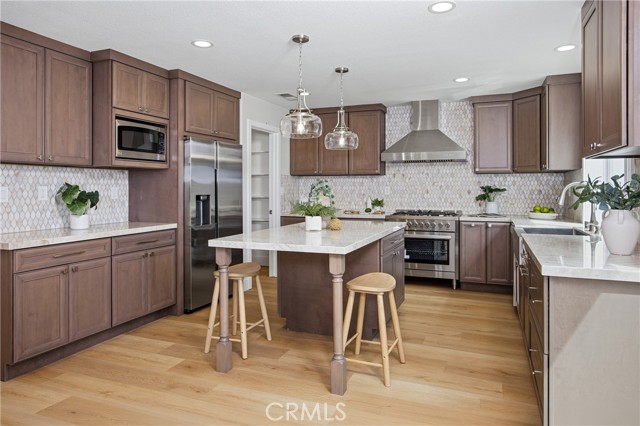 Detail Gallery Image 4 of 24 For 6 Hemingway Ct, Rancho Santa Margarita,  CA 92679 - 5 Beds | 4 Baths