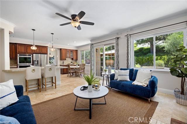 Detail Gallery Image 11 of 55 For 18 via Tigra, Rancho Santa Margarita,  CA 92688 - 4 Beds | 3 Baths