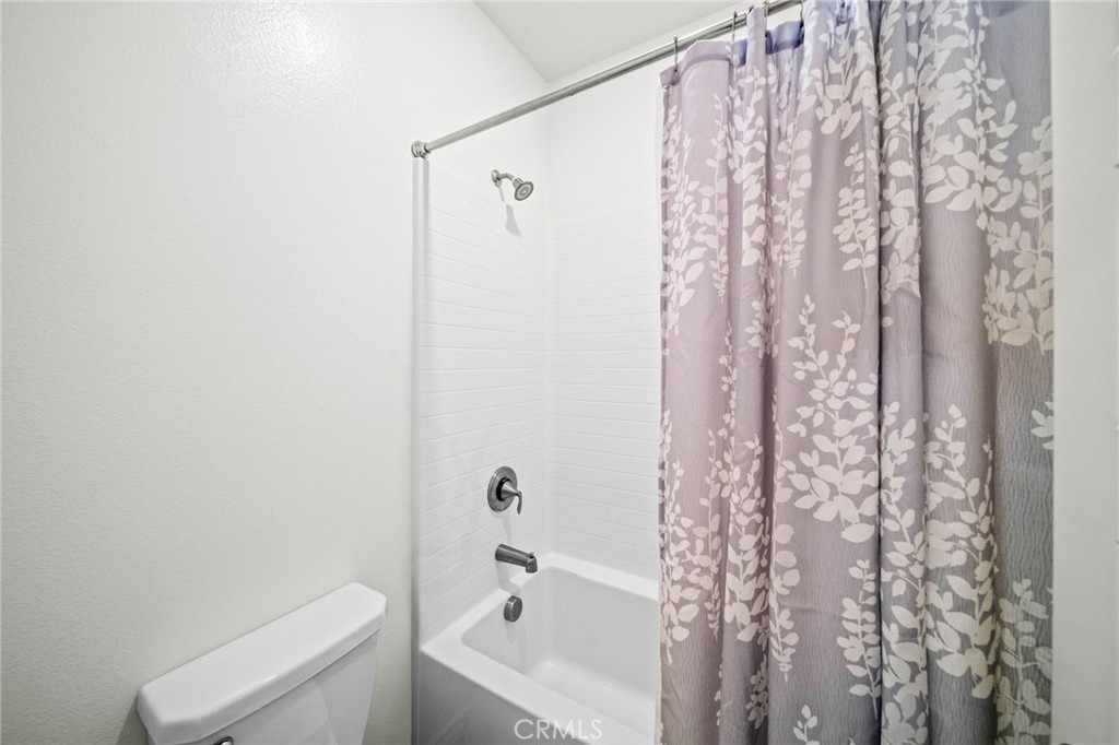 https://media.crmls.org/medias/cd286792-9b32-4463-b0e1-7b85090d6d8b.jpg?preset=X-Large