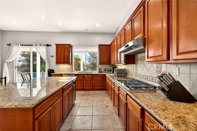 Detail Gallery Image 24 of 38 For 23801 Hollingsworth, Murrieta,  CA 92562 - 4 Beds | 3/1 Baths