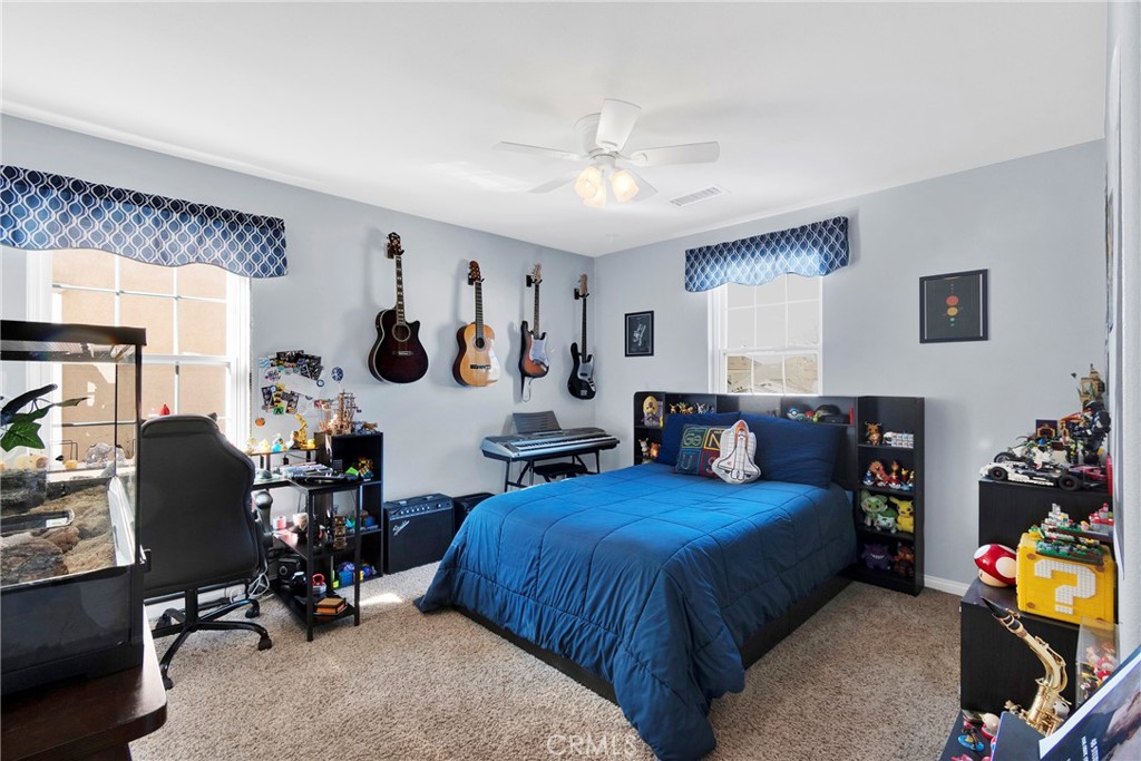 https://media.crmls.org/medias/cd28e53c-da5a-4fc3-8127-8fd1df498eb0.jpg?preset=X-Large