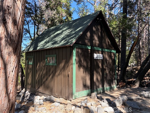 Detail Gallery Image 4 of 57 For 120 Barton Flats, Angelus Oaks,  CA 92305 - 2 Beds | 1 Baths