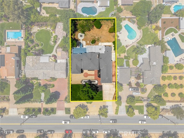 220 W Highland Avenue, Redlands CA: https://media.crmls.org/medias/cd2bb648-9dba-49bc-bc31-cad79e6548b8.jpg