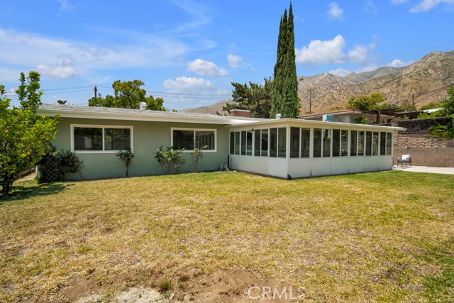 1440 Riviera Drive, Pasadena CA: https://media.crmls.org/medias/cd2c05c6-42e5-47fa-9cb4-287b11cce26b.jpg