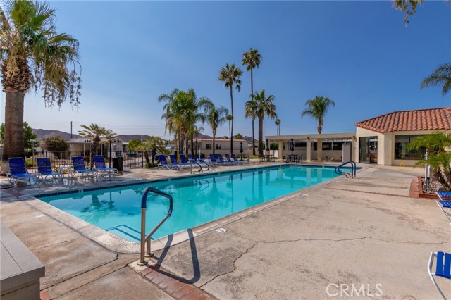 Detail Gallery Image 12 of 14 For 1295 S Cawston Ave, Hemet,  CA 92545 - – Beds | – Baths