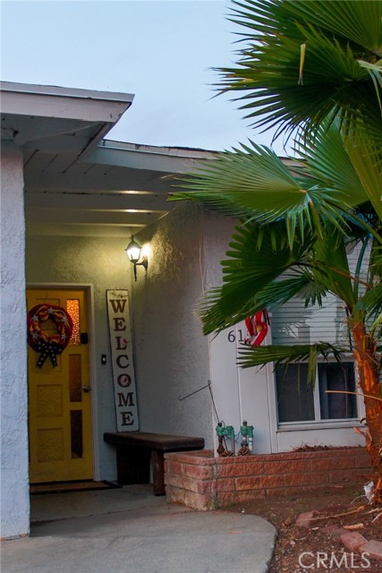 615 Monterey Street, Redlands CA: https://media.crmls.org/medias/cd2dae63-478c-457b-8688-dbc0522f915c.jpg