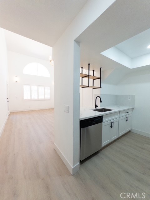 Detail Gallery Image 6 of 32 For 12601 Van Nuys Bld #209,  Pacoima,  CA 91331 - 1 Beds | 1 Baths