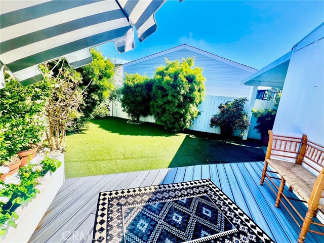 242 Lexington Circle, Newport Beach CA: https://media.crmls.org/medias/cd2e5e48-b52f-4f5c-91bb-38ac7161fde9.jpg