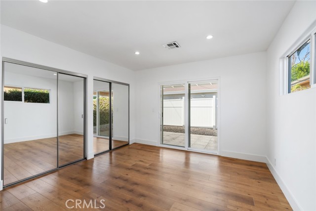 Detail Gallery Image 19 of 54 For 6015 Laurelgrove, North Hollywood,  CA 91606 - 5 Beds | 5 Baths