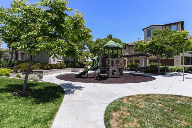 44118 Calle Luz, Temecula CA: https://media.crmls.org/medias/cd2f0cb9-159d-40e9-907e-d04937aca771.jpg