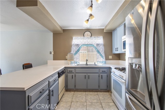 Image 12 of 39 For 12914 Coralberry St.
