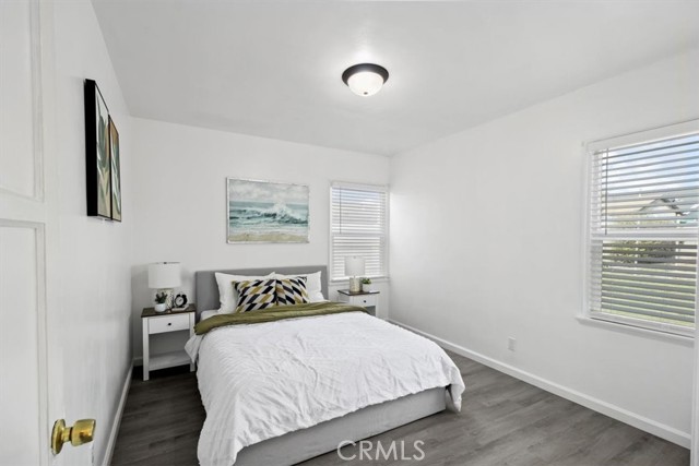 14025 Lanark Street photo 7