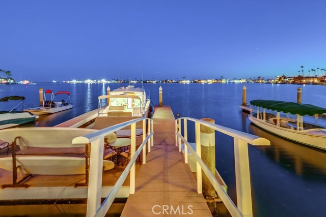 6048 Lido Lane, Long Beach CA: https://media.crmls.org/medias/cd30d65e-05c0-4a14-ac4c-da1b2fe88380.jpg