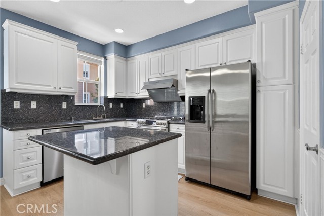 Detail Gallery Image 19 of 64 For 3538 Torrance Bld #145,  Torrance,  CA 90503 - 3 Beds | 2/1 Baths