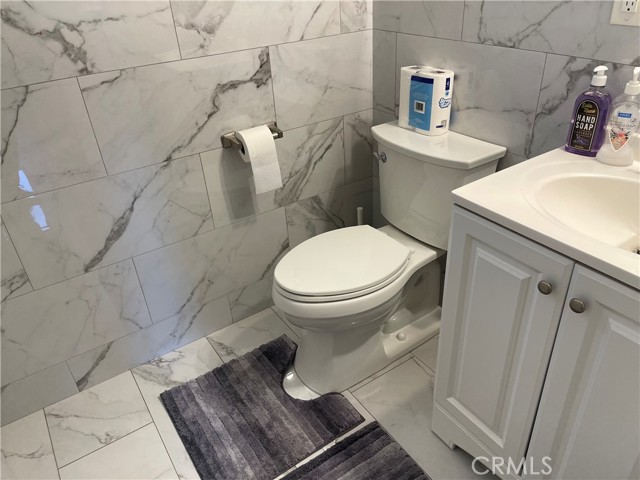10443 Woodley Avenue, Granada Hills CA: https://media.crmls.org/medias/cd3152b9-cd08-42c7-847b-33f31eb6ff20.jpg