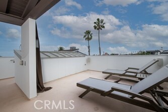 https://media.crmls.org/medias/cd315513-e4ca-4911-a0a5-1c036c427f71.jpg?preset=X-Large