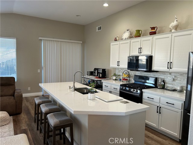 Detail Gallery Image 11 of 32 For 27298 Buffalo Trl, Corona,  CA 92883 - 3 Beds | 2 Baths