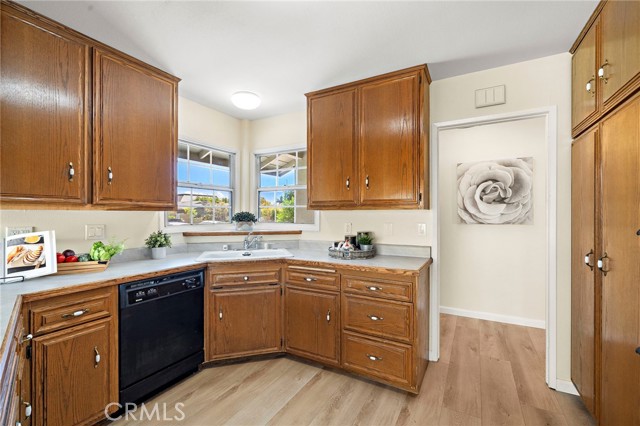 Detail Gallery Image 14 of 34 For 15001 Sussex Circle, Huntington Beach,  CA 92647 - 3 Beds | 2 Baths