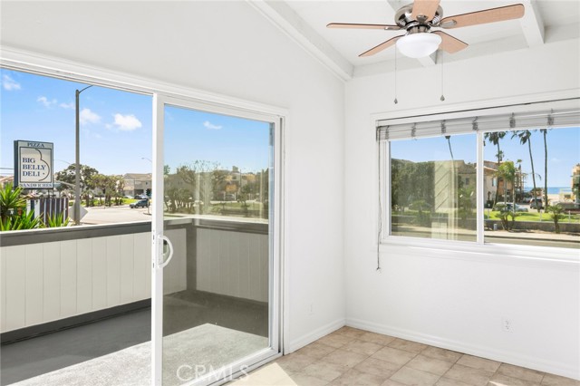 Detail Gallery Image 20 of 32 For 203 Cedar St a & B,  Newport Beach,  CA 92663 - 4 Beds | 3 Baths