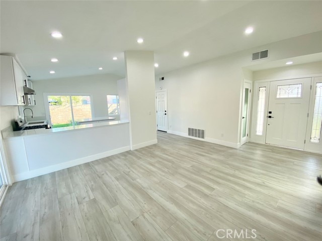 Detail Gallery Image 11 of 75 For 4095 Penrod Dr, Riverside,  CA 92505 - 3 Beds | 2 Baths