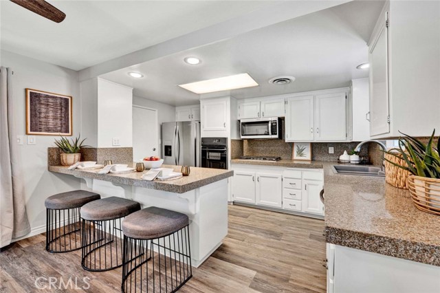 12872 Woodlawn Avenue, Tustin CA: https://media.crmls.org/medias/cd34f122-0524-4b76-bc93-b3dc5768e321.jpg