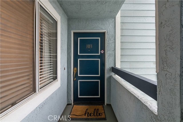 Detail Gallery Image 6 of 43 For 26877 Claudette St #103,  Canyon Country,  CA 91351 - 3 Beds | 2 Baths