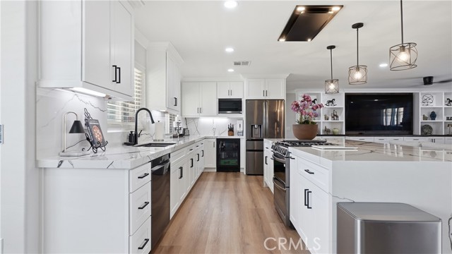 Detail Gallery Image 10 of 32 For 11179 Pala, Jurupa Valley,  CA 91752 - 5 Beds | 4 Baths