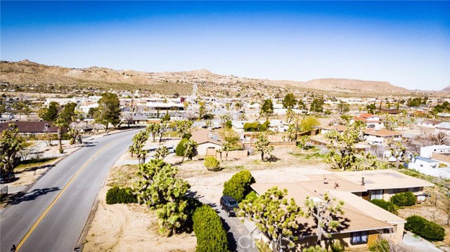 Detail Gallery Image 30 of 31 For 7411 Joshua Ln, Yucca Valley,  CA 92284 - 6 Beds | 2 Baths