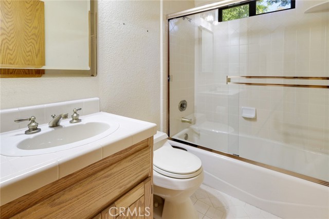 Detail Gallery Image 12 of 63 For 20332 Lakeview Dr, Lakehead,  CA 96051 - 3 Beds | 2/1 Baths