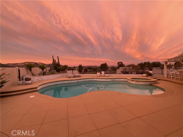 32070 Corte Bonilio, Temecula CA: https://media.crmls.org/medias/cd35f161-9f3e-452b-851e-9fe1929c8812.jpg