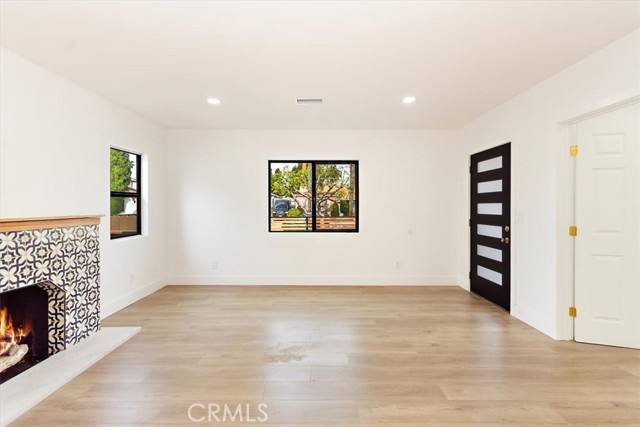 Detail Gallery Image 5 of 19 For 3511 S Norton Ave, Los Angeles,  CA 90018 - 4 Beds | 2 Baths