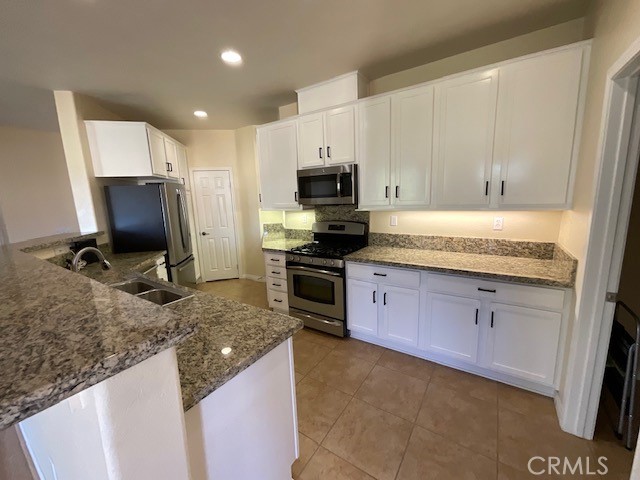 Detail Gallery Image 13 of 25 For 23808 Toscana Dr, Valencia,  CA 91354 - 2 Beds | 2 Baths