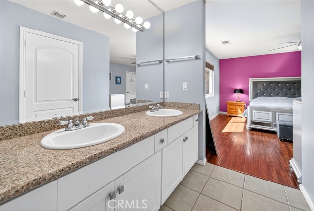 Detail Gallery Image 19 of 31 For 7046 De Celis Pl #7,  Lake Balboa,  CA 91406 - 2 Beds | 2/1 Baths