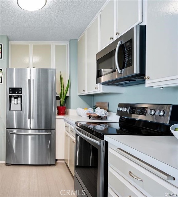 1750 E Ocean Boulevard, Long Beach CA: https://media.crmls.org/medias/cd399362-037c-4247-bf99-798705dfd01a.jpg