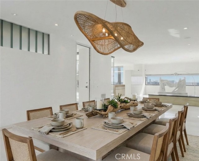 Detail Gallery Image 8 of 16 For 2767 E Ocean, Long Beach,  CA 90803 - 5 Beds | 4 Baths