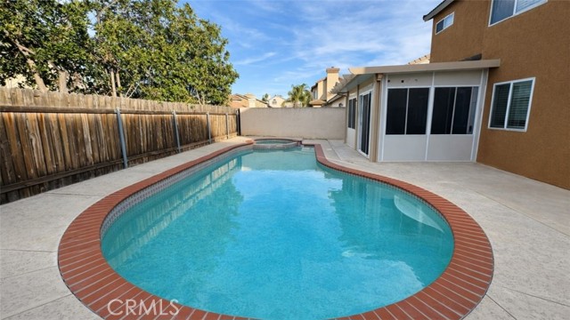 Detail Gallery Image 8 of 11 For 19972 Windwood, Riverside,  CA 92508 - 4 Beds | 2/1 Baths