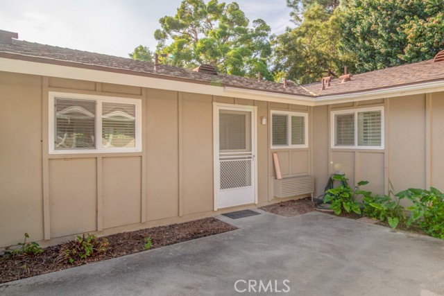 122 Via Estrada, Laguna Woods CA: https://media.crmls.org/medias/cd3a8b29-6ded-4ef4-b01e-db228e37658c.jpg