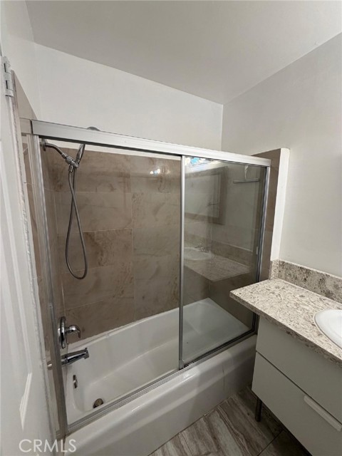 5403 Newcastle, 8 photo 19
