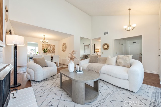 Detail Gallery Image 9 of 32 For 2536 Greenhill Dr, Fullerton,  CA 92833 - 4 Beds | 2 Baths