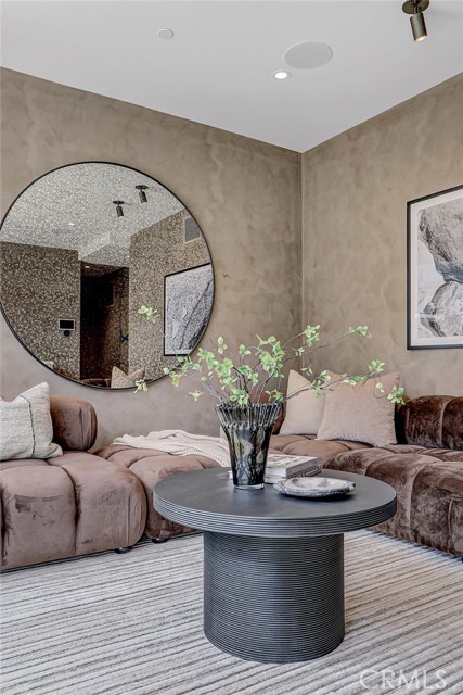 315 25th, Manhattan Beach, California 90266, 3 Bedrooms Bedrooms, ,3 BathroomsBathrooms,Residential,For Sale,25th,SB26081784