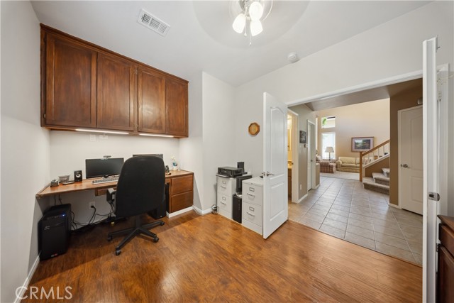 27628 Deerfield Lane, Valencia CA: https://media.crmls.org/medias/cd3c0cf9-1b1d-49fb-b652-7751270843c3.jpg
