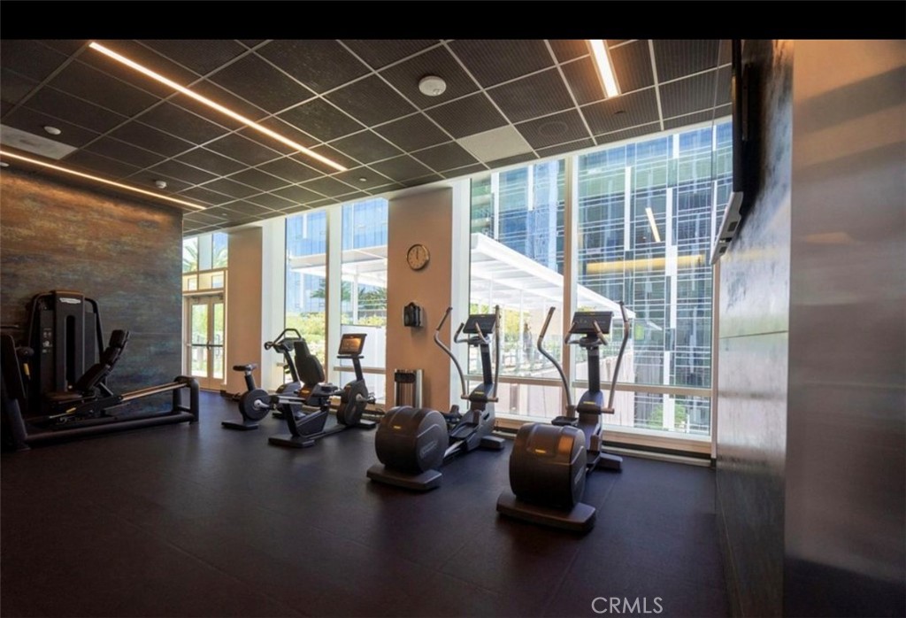 MLS #WS25252119 image #8