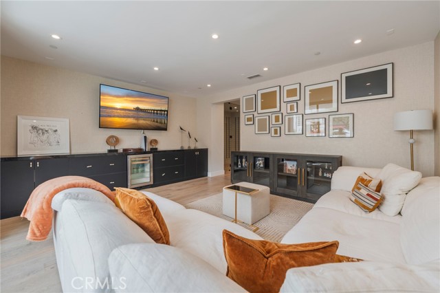 Detail Gallery Image 30 of 37 For 468 30th St, Manhattan Beach,  CA 90266 - 5 Beds | 5/1 Baths